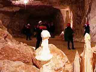 صور Mining, geology and speleology museum, Peshelan متحف